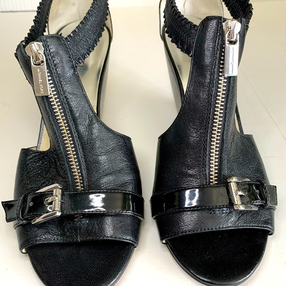 Michael Kors Black Leather Peep Toe Wedge- Sz 10 M - Picture 2 of 14